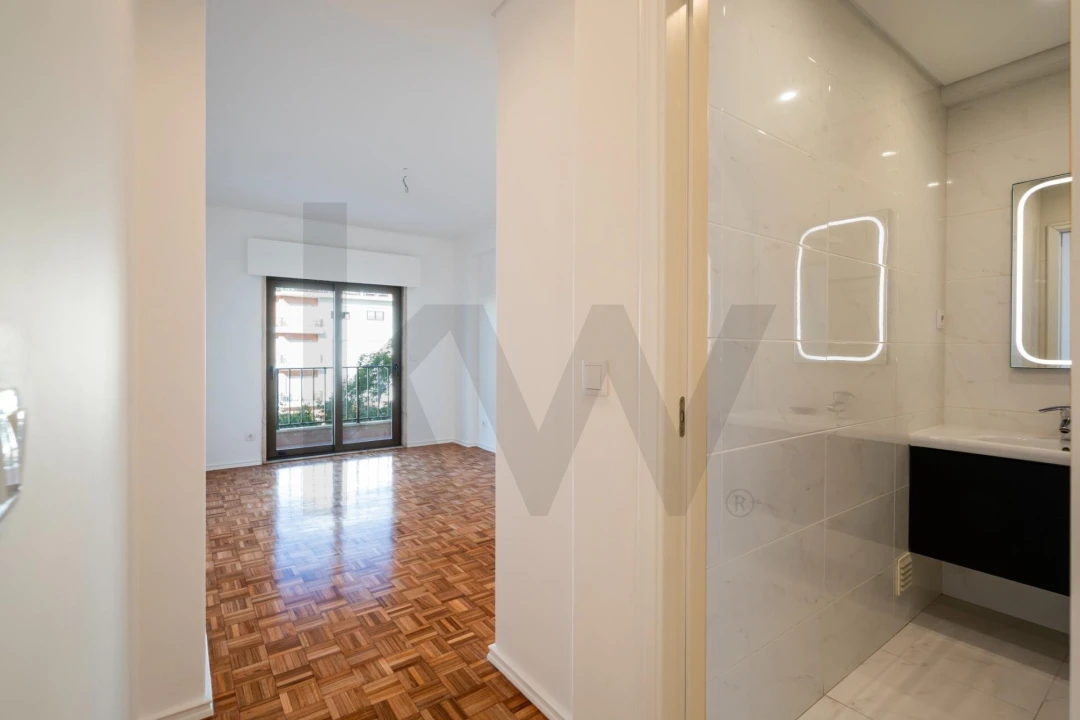 Apartamento T3 para Arrendamento em Algés, Linda-A-Velha e Cruz Quebrada-Dafundo Foto 7