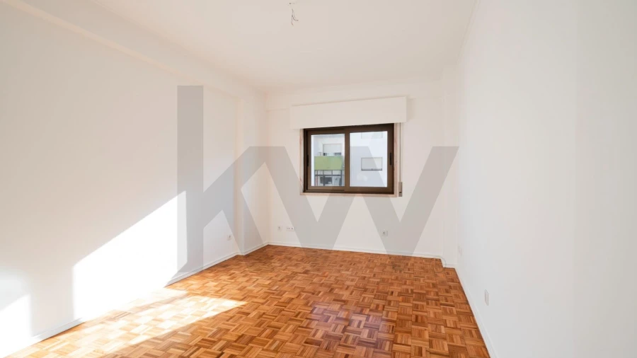 Apartamento T3 para Arrendamento em Algés, Linda-A-Velha e Cruz Quebrada-Dafundo