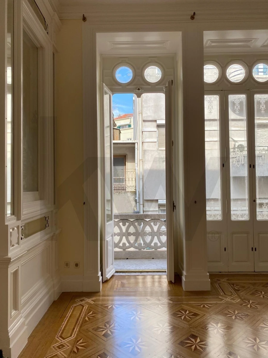 Apartamento T5 para Venda em Misericórdia Foto 4