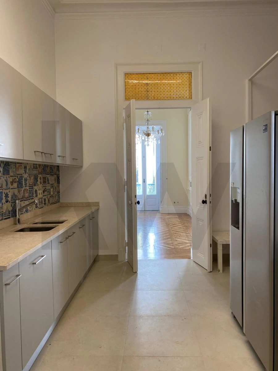 Apartamento T5 para Venda em Misericórdia Foto 9