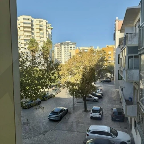 Apartamento T3 para Venda em Costa da Caparica Foto 32