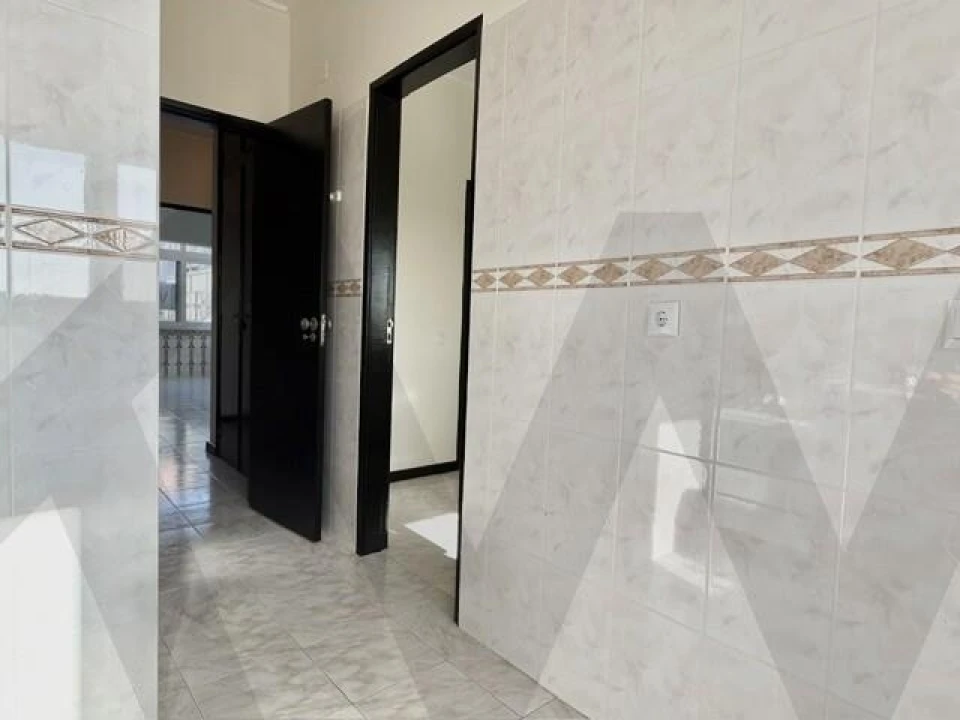 Apartamento T3 para Venda em Costa da Caparica Foto 7