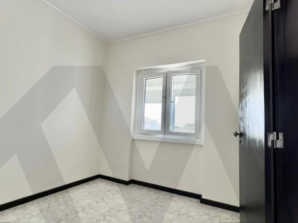 Apartamento T3 para Venda em Costa da Caparica Foto 12