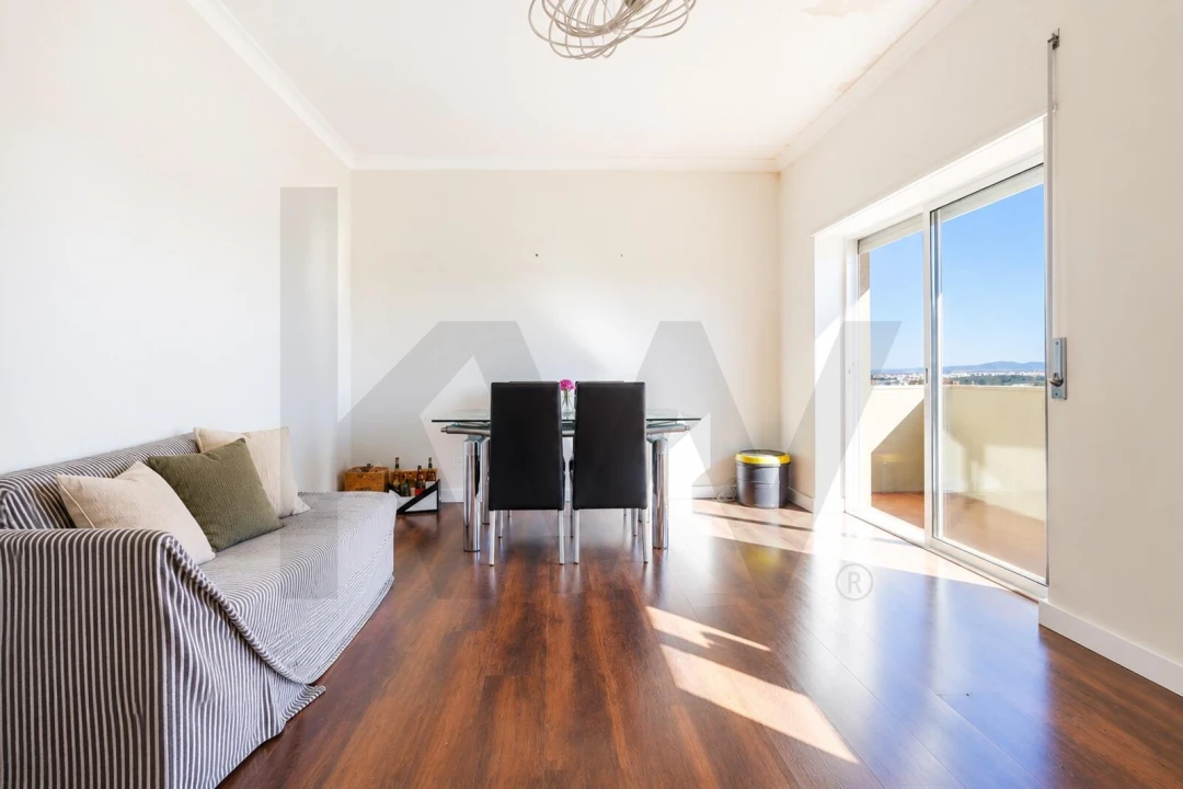 Apartamento T3 para Venda em Almada, Cova da Piedade, Pragal e Cacilhas Foto 2