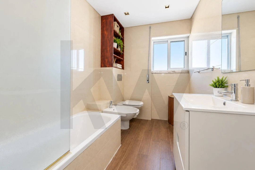 Apartamento T3 para Venda em Almada, Cova da Piedade, Pragal e Cacilhas Foto 14