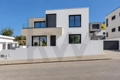 Moradia T3 para Venda em Ericeira