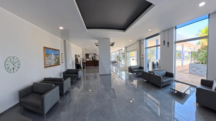 Apartamento T1 para Venda em Portimão Foto 4