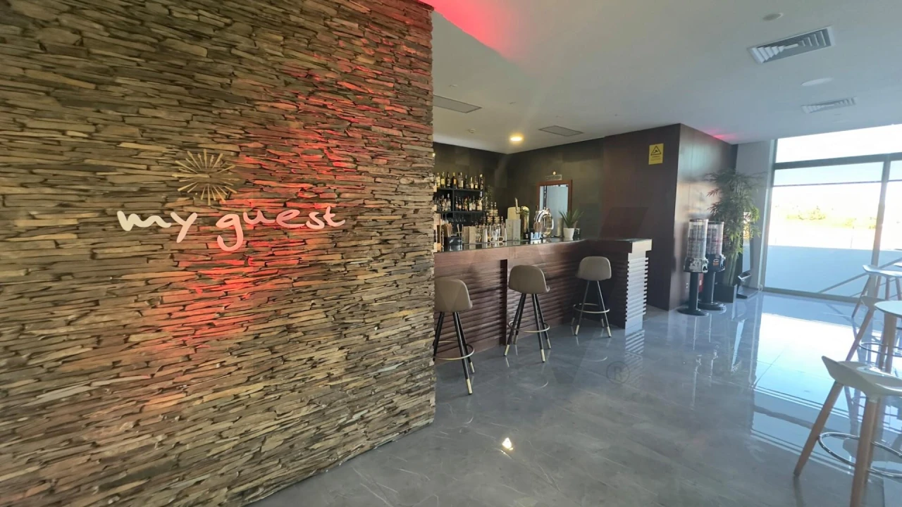Apartamento T1 para Venda em Portimão Foto 6