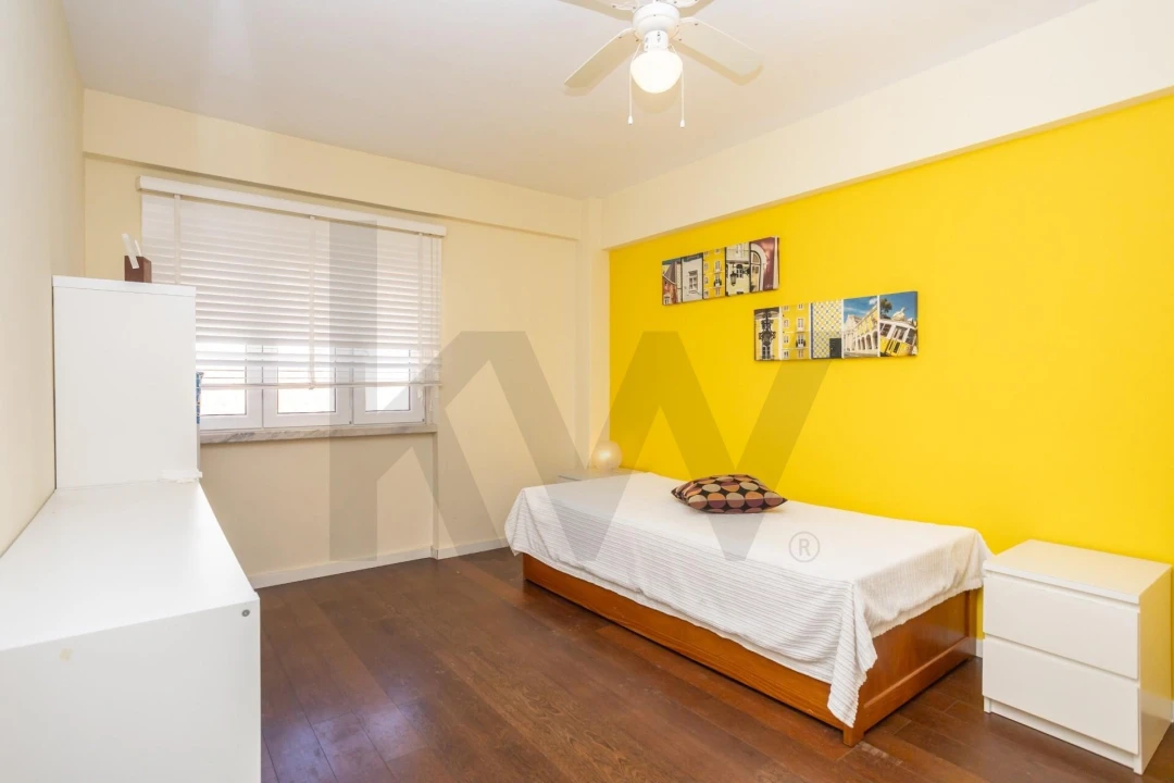 Apartamento T2 para Venda em Carcavelos e Parede Foto 19