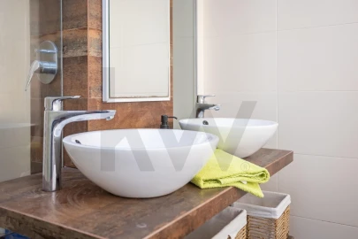 Apartamento T2 para Venda em Carcavelos e Parede