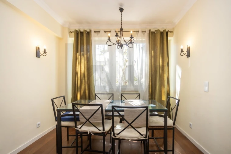 Apartamento T2 para Venda em Carcavelos e Parede Foto 3