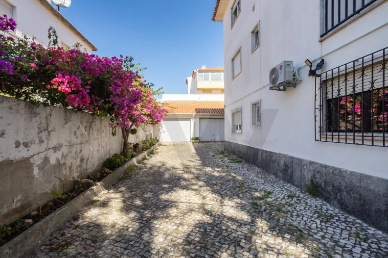Apartamento T2 para Venda em Carcavelos e Parede Foto 22