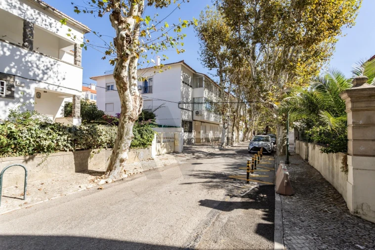 Apartamento T2 para Venda em Carcavelos e Parede Foto 24