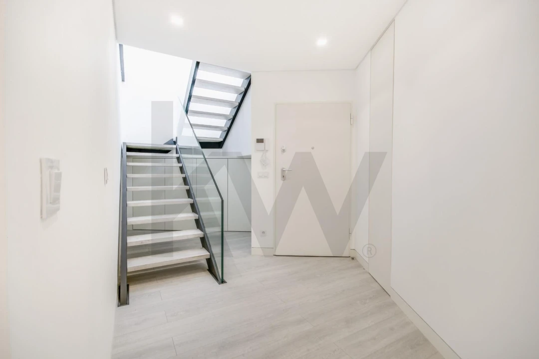 Apartamento T1 para Arrendamento em Santo António Foto 1