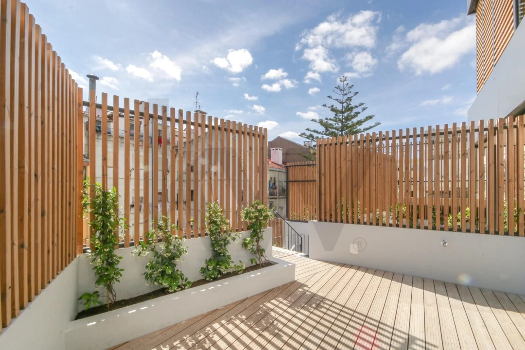 Apartamento T1 para Arrendamento em Santo António Foto 26