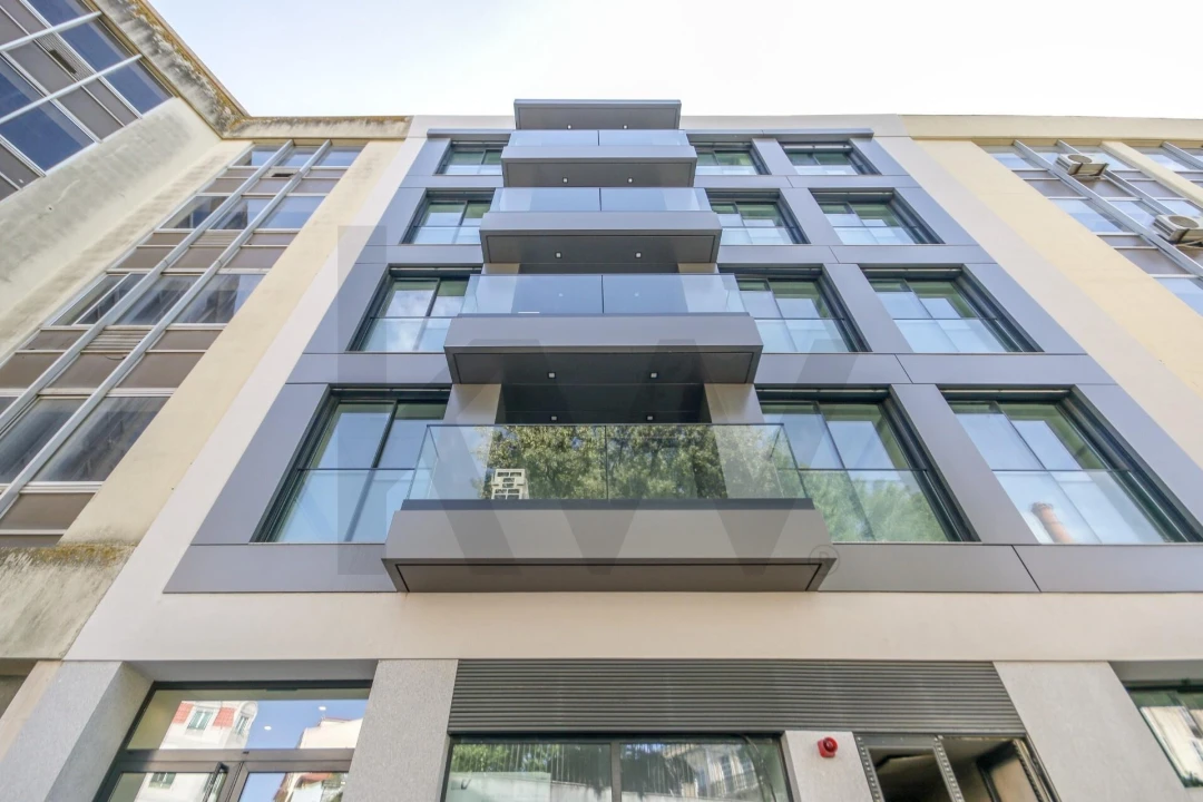 Apartamento T1 para Arrendamento em Santo António Foto 32