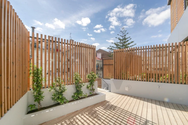 Apartamento T1 para Arrendamento em Santo António Foto 26