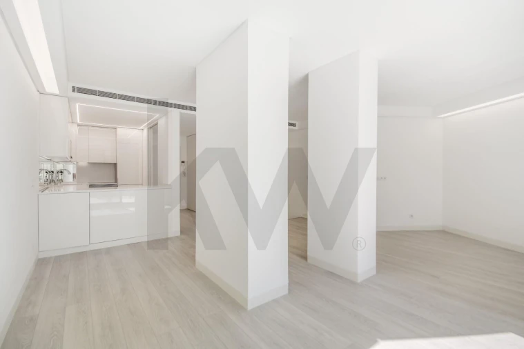 Apartamento T1 para Arrendamento em Santo António Foto 4