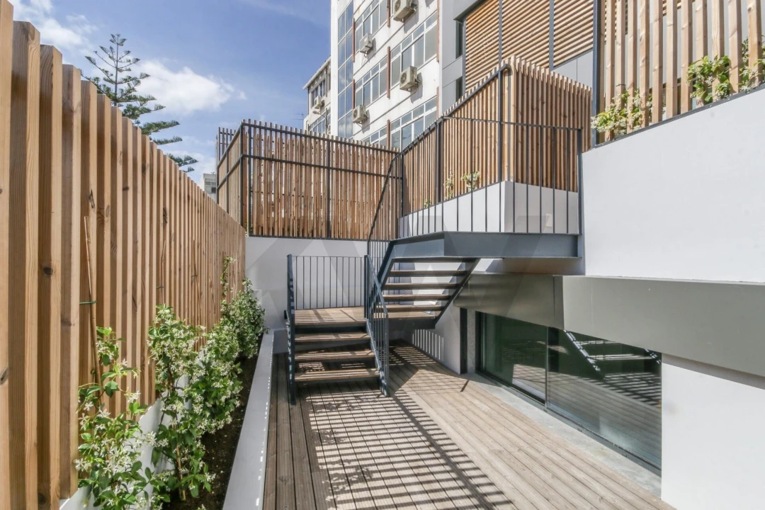 Apartamento T1 para Arrendamento em Santo António Foto 25