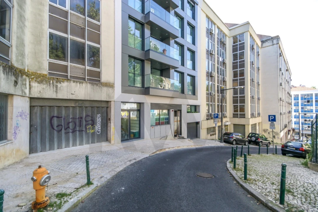 Apartamento T1 para Arrendamento em Santo António Foto 31