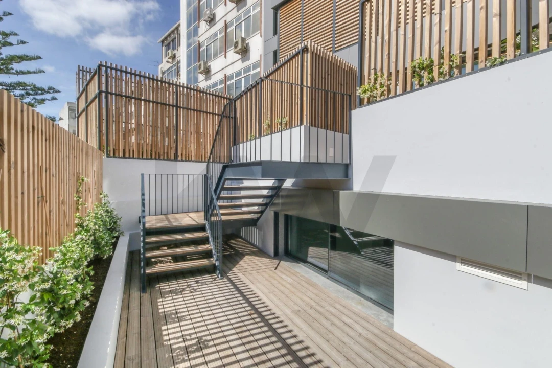 Apartamento T1 para Arrendamento em Santo António Foto 28