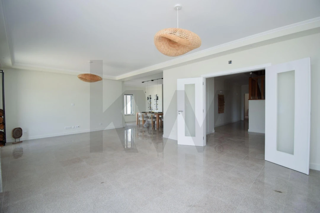 Moradia T5 para Venda em São João das Lampas e Terrugem Foto 1