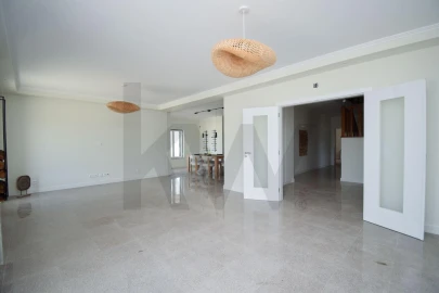 Moradia T5 para Venda em São João das Lampas e Terrugem
