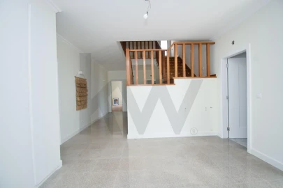 Moradia T5 para Venda em São João das Lampas e Terrugem
