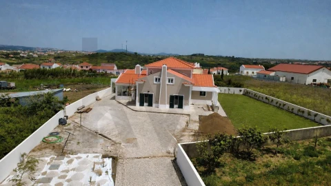 Moradia T5 para Venda em São João das Lampas e Terrugem
