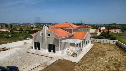Moradia T5 para Venda em São João das Lampas e Terrugem
