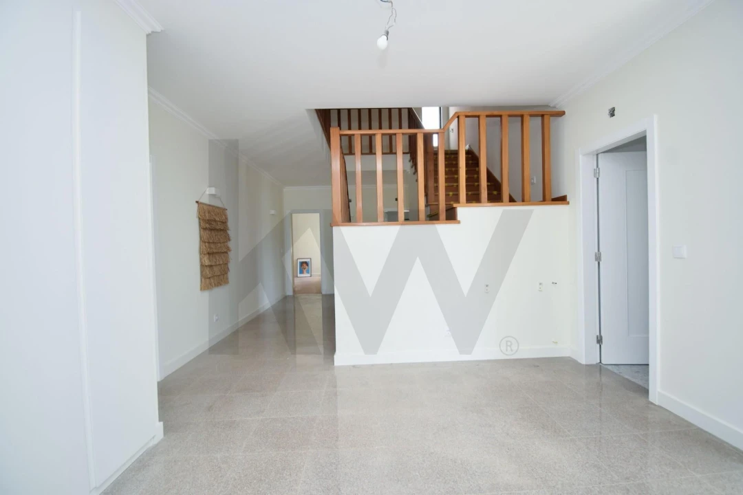 Moradia T5 para Venda em São João das Lampas e Terrugem Foto 12