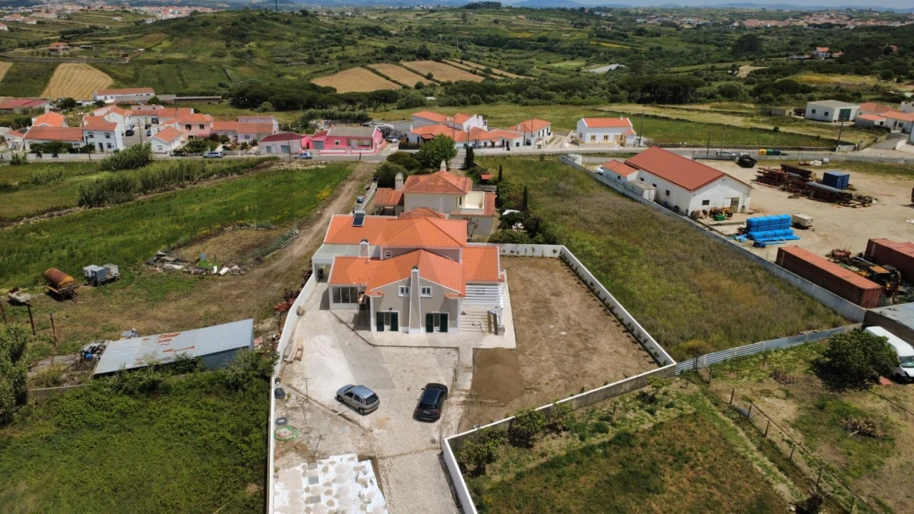 Moradia T5 para Venda em São João das Lampas e Terrugem Foto 37