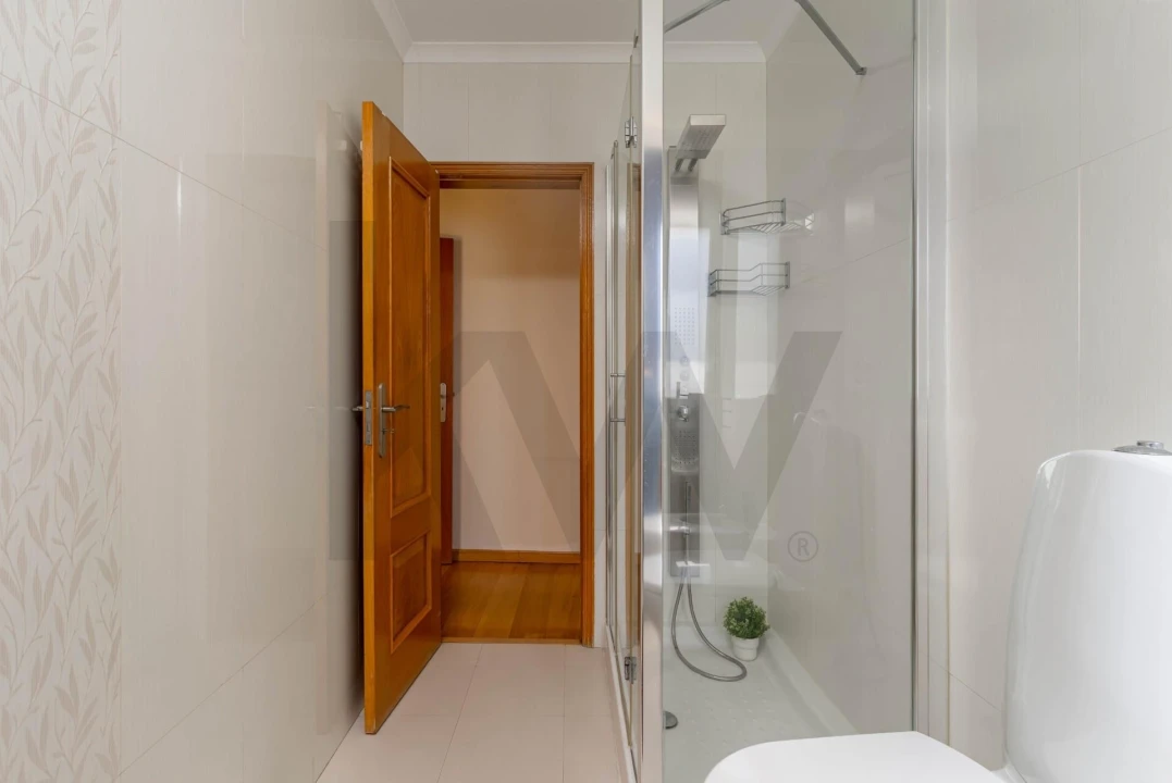 Apartamento T3 para Arrendamento em Almada, Cova da Piedade, Pragal e Cacilhas Foto 11