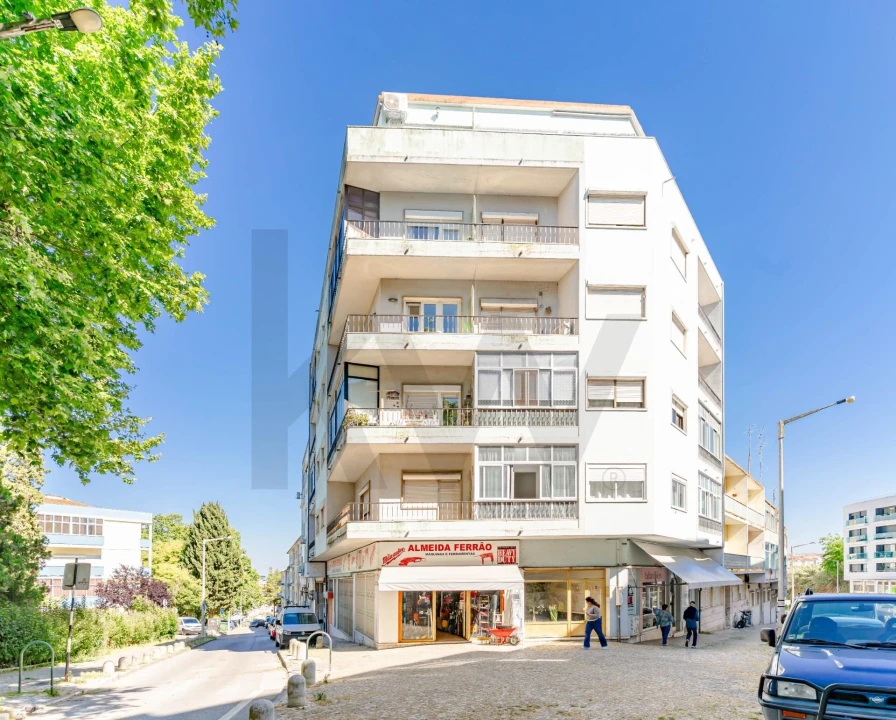 Apartamento T3 para Arrendamento em Almada, Cova da Piedade, Pragal e Cacilhas Foto 1