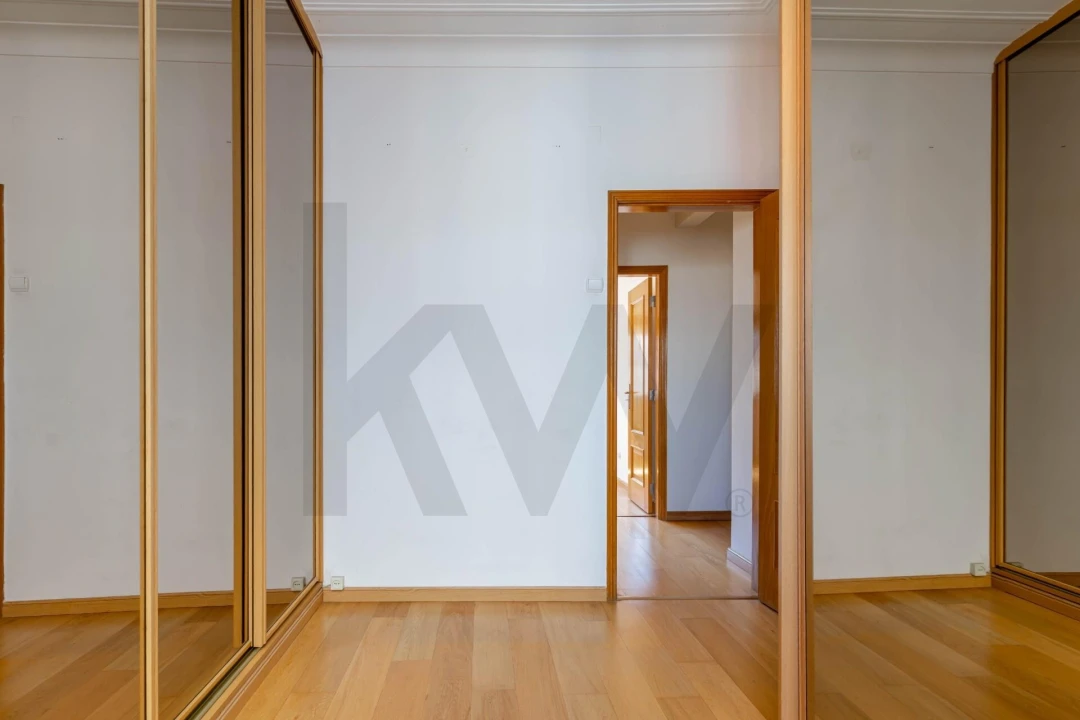 Apartamento T3 para Arrendamento em Almada, Cova da Piedade, Pragal e Cacilhas Foto 3