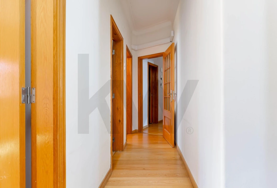 Apartamento T3 para Arrendamento em Almada, Cova da Piedade, Pragal e Cacilhas Foto 12