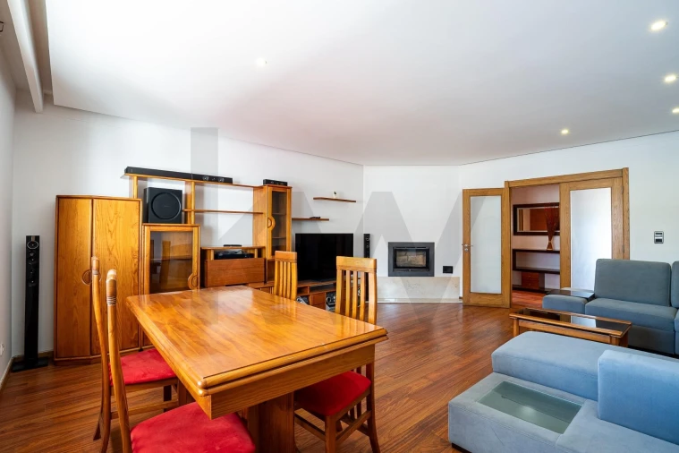 Apartamento T3 para Venda em Paços de Ferreira Foto 5