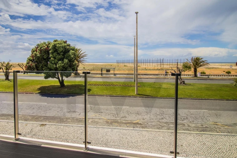 Apartamento T2 para Venda em Buarcos Foto 7