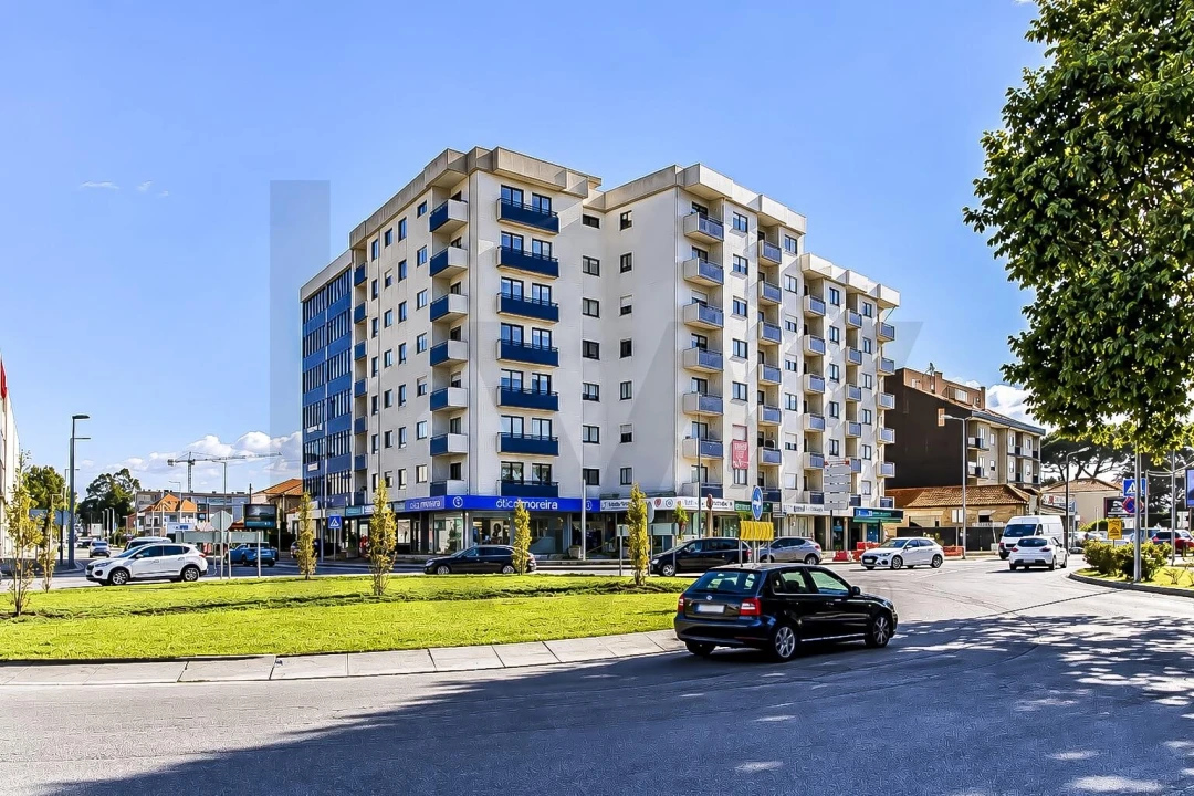 Apartamento T1 para Venda em Moreira Foto 1