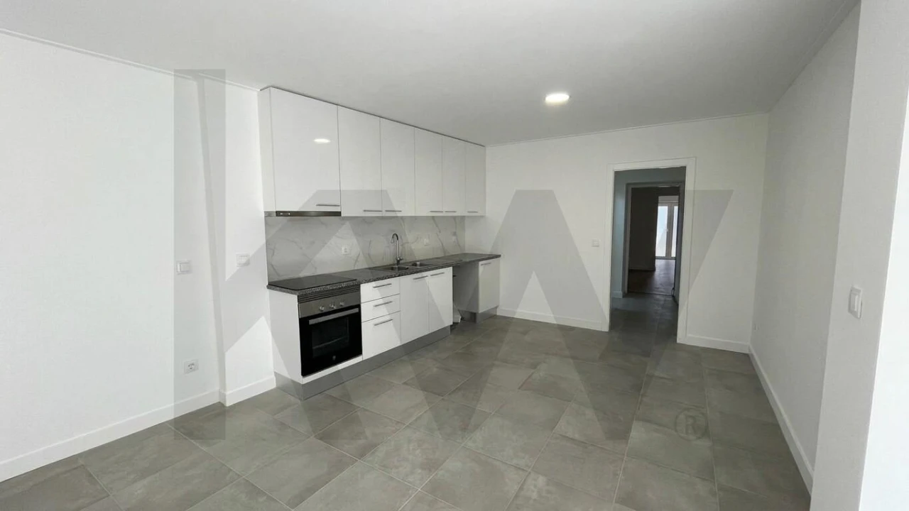 Apartamento T1 para Arrendamento em Mafra Foto 7
