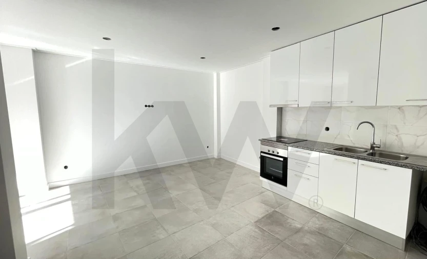 Apartamento T1 para Arrendamento em Mafra Foto 9