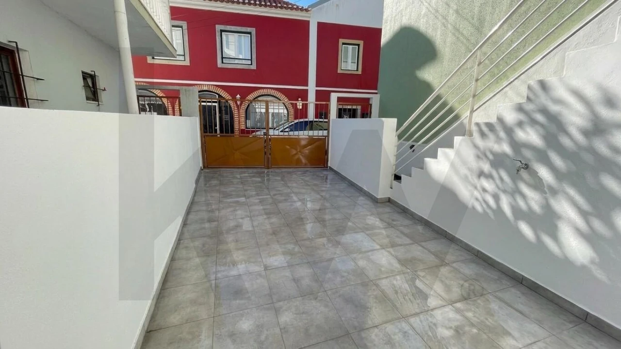 Apartamento T1 para Arrendamento em Mafra Foto 15