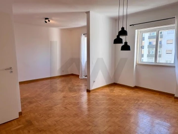 Apartamento T3 para Arrendamento em Oeiras e São Julião da Barra, Paço de Arcos e Caxias