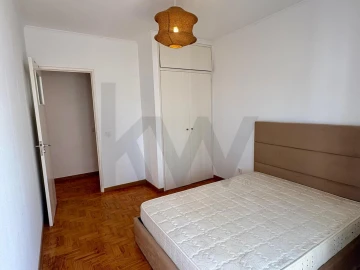 Apartamento T3 para Arrendamento em Oeiras e São Julião da Barra, Paço de Arcos e Caxias
