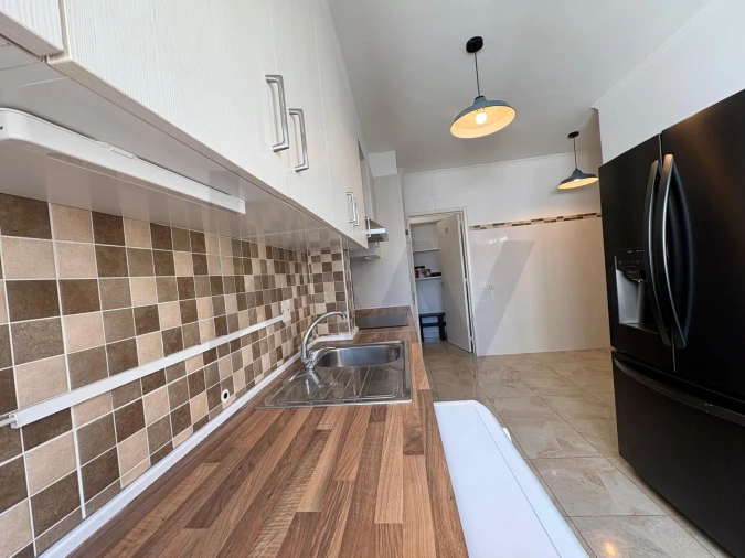 Apartamento T3 para Arrendamento em Oeiras e São Julião da Barra, Paço de Arcos e Caxias Foto 2