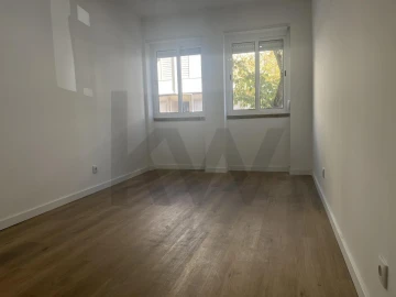 Apartamento T3 para Venda em Falagueira-Venda Nova