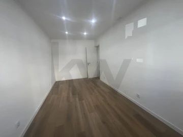 Apartamento T3 para Venda em Falagueira-Venda Nova
