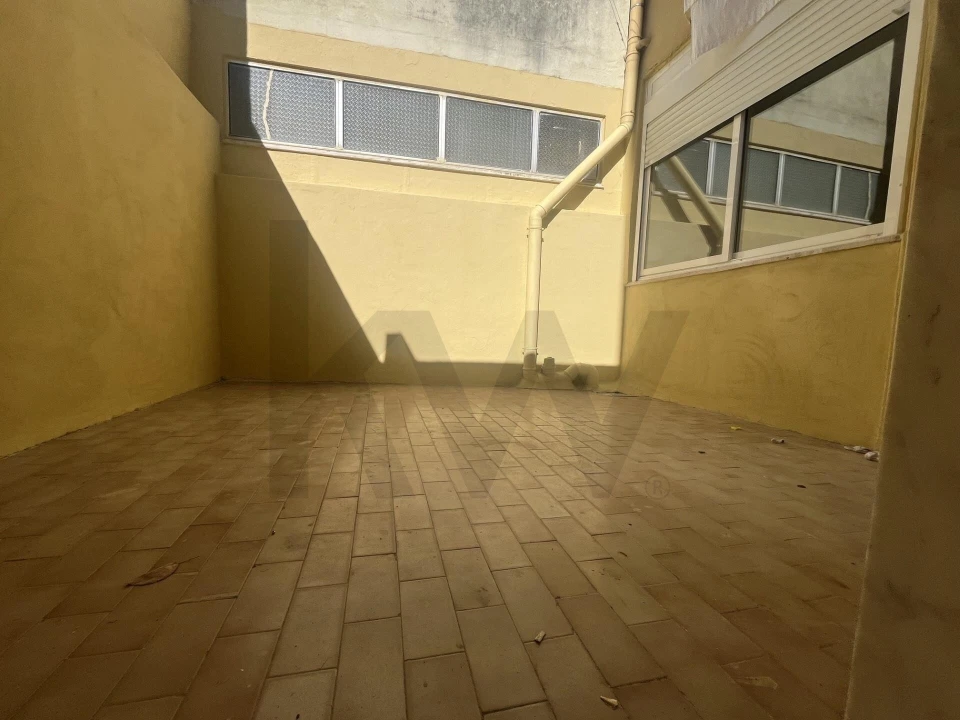 Apartamento T3 para Venda em Falagueira-Venda Nova Foto 1