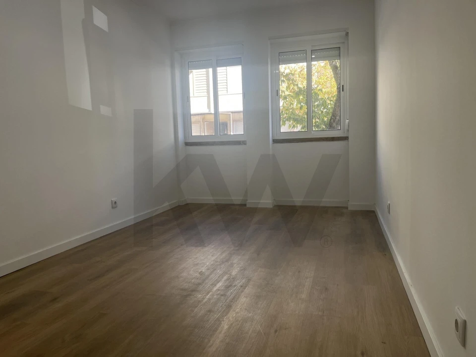 Apartamento T3 para Venda em Falagueira-Venda Nova Foto 8