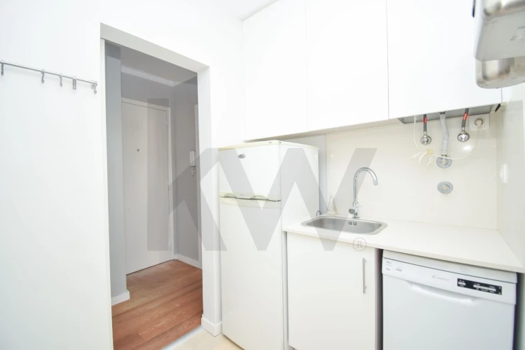 Apartamento T1 para Arrendamento em Areeiro Foto 12